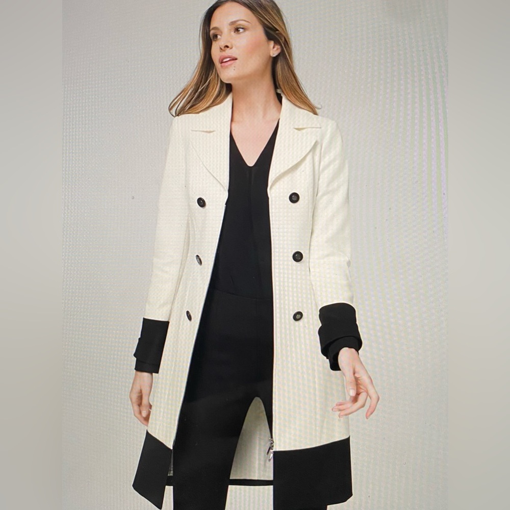 White House Black Market Black and Cream Zip Up Jacket Size XS!!! NWT GORGEOUS